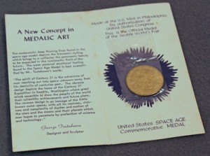 Century 21 Exposition Seattle World's Fair 1962 Space Age Medal Booklet inside